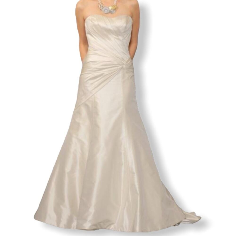 Anne Barge Ivory Strapless Raleigh Wedding Dress